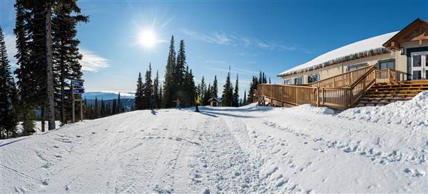 Sun Peaks Resort - Sunburst Lodge 1850M Mid-Mountain WINTER