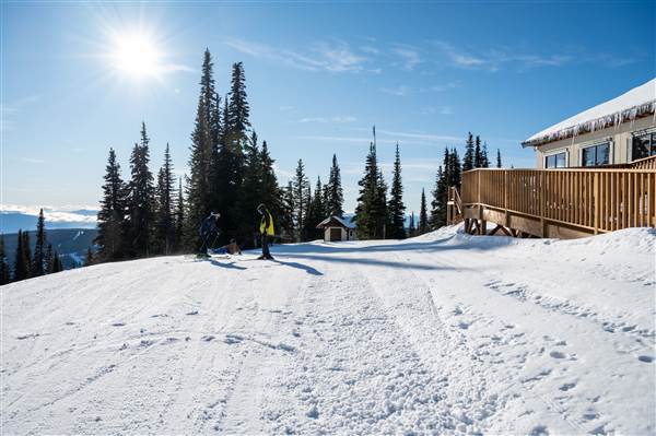 Sun Peaks Resort - Sunburst Lodge 1850M Mid-Mountain WINTER