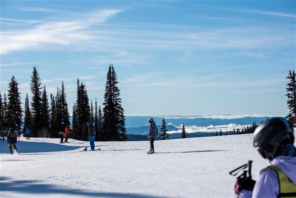 Sun Peaks Resort - Sunburst Lodge 1850M Mid-Mountain WINTER