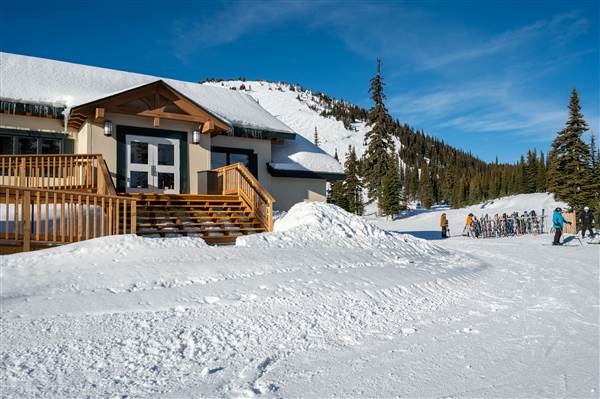Sun Peaks Resort - Sunburst Lodge 1850M Mid-Mountain WINTER