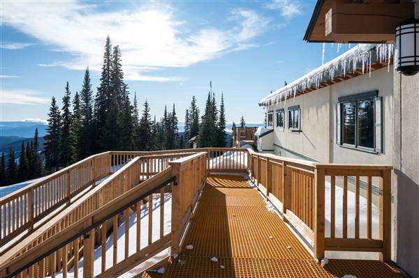 Sun Peaks Resort - Sunburst Lodge 1850M Mid-Mountain WINTER