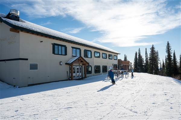 Sun Peaks Resort - Sunburst Lodge 1850M Mid-Mountain WINTER