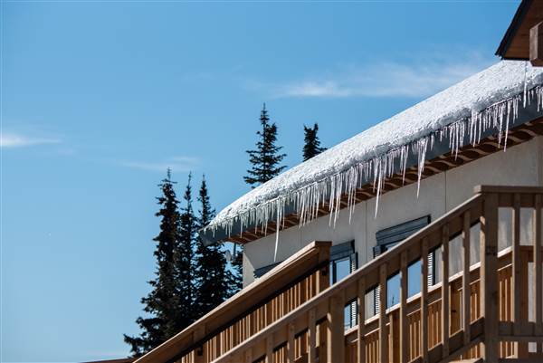 Sun Peaks Resort - Sunburst Lodge 1850M Mid-Mountain WINTER