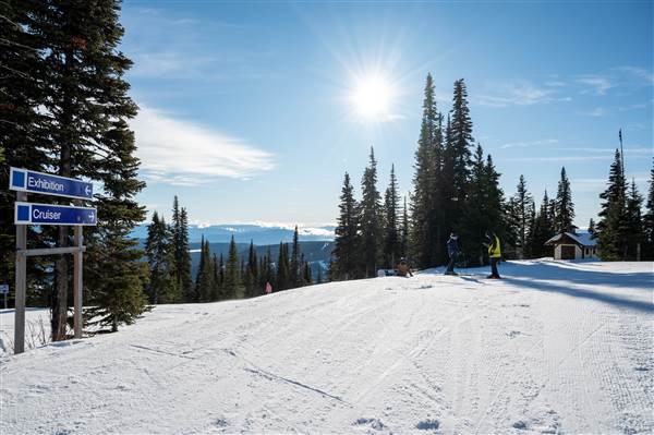 Sun Peaks Resort - Sunburst Lodge 1850M Mid-Mountain WINTER