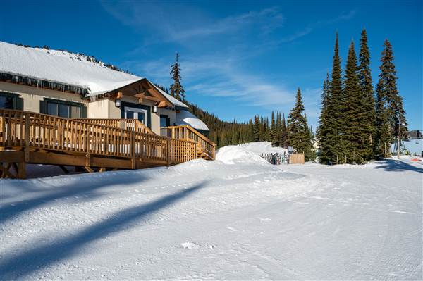 Sun Peaks Resort - Sunburst Lodge 1850M Mid-Mountain WINTER