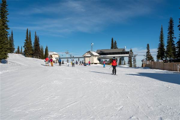 Sun Peaks Resort - Sunburst Lodge 1850M Mid-Mountain WINTER