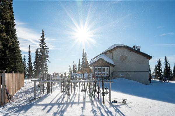Sun Peaks Resort - Sunburst Lodge 1850M Mid-Mountain WINTER