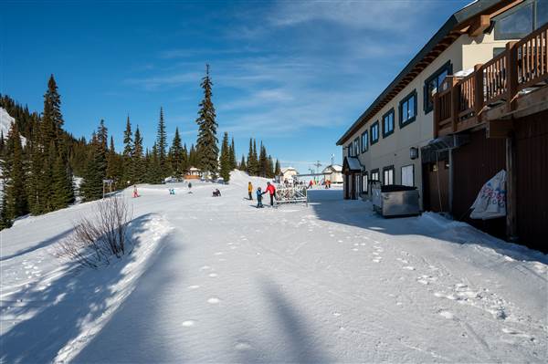 Sun Peaks Resort - Sunburst Lodge 1850M Mid-Mountain WINTER