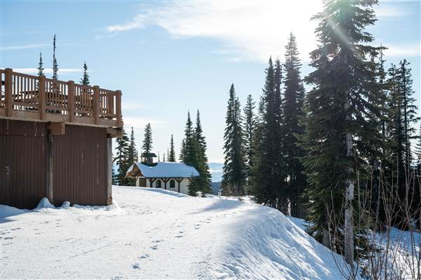 Sun Peaks Resort - Sunburst Lodge 1850M Mid-Mountain WINTER