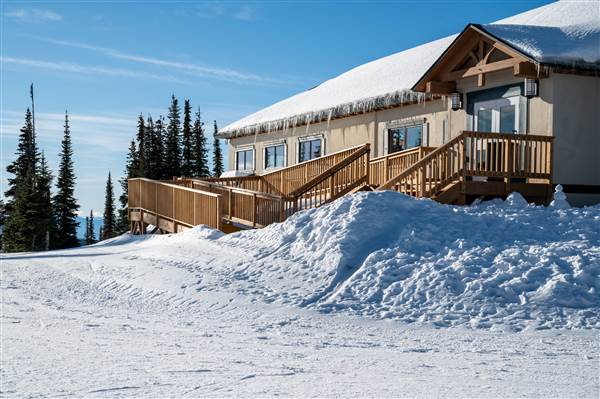Sun Peaks Resort - Sunburst Lodge 1850M Mid-Mountain WINTER