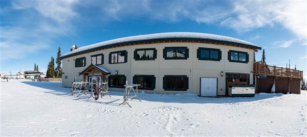 Sun Peaks Resort - Sunburst Lodge 1850M Mid-Mountain WINTER