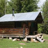 Cec's Cabin Larch Hills