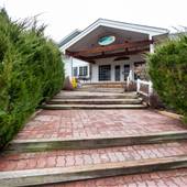 South Thompson Inn & Conference Centre along South Thompson River