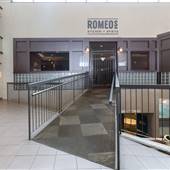 Coast Kamloops Hotel - Romeos Kitchen + Spirits - Aberdeen