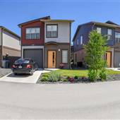 Hugh Allan Drive Residential Area of Modern Houses