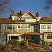Dashwood Manor Seaside Bed & Breakfast Inn