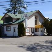 KELOWNA BUNKHOUSE BAR