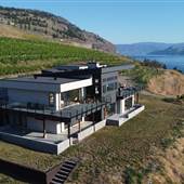 MATSU HOUSE/VINEYARD