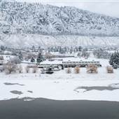 South Thompson Inn & Conference Centre along South Thompson River - Winter