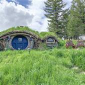 HOBBIT HOUSE HIDEAWAY