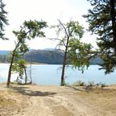 Niskonlith Lake Provincial Park