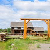 Meadow Lake Guest Ranch - Roadhouse Guest House