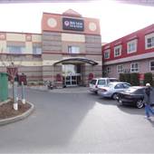 Red Lion Inn & Suites