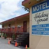 Holiday House Seaview Motel