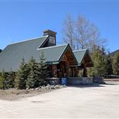 MANNING PARK LODGE ( Summer)
