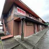 Waterfront Hotel and Pub