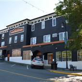 Ladysmith Inn & Sportsman Pub