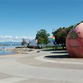 PEACH ON THE BEACH ( Penticton )
