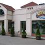 LAUGHING MOON RESTAURANT /STORE