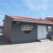 Logan Lake Lodge - Pick and Shovel Pub and Old Village Cafe