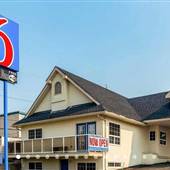 Motel 6 - Valleyview (Kamloops East)