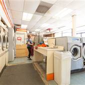 McCleaners Drycleaners & Laundromat