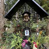Holy Cross Cemetery