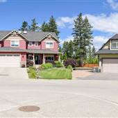 Pinegrass Street Cul-de-Sac with Garages