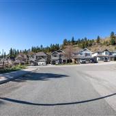 Dufferin Heights - Neighbourhood with Garages near Kenna Cartwright City Park