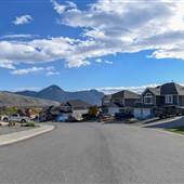 Woodrush Drive Houses with Garages NEW DEVELOPMENT