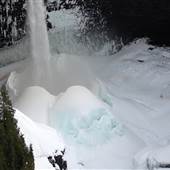 Helmcken Falls winter