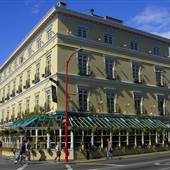 Swans Hotel and Night Club