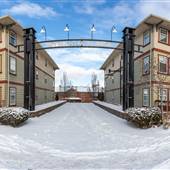 Town Square - Station Plaza at Heritage Train Station - Multi Season