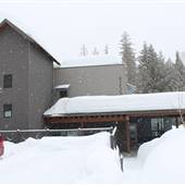 Nowhere Special Hostel (Red Mountain Resort)