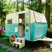 Vintage Camper Trailer (Photo Booth)