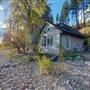 KITSCH BEACH CABIN