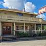 FALKLAND PUB