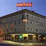 HUME HOTEL