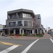 Tonollis Deli & Coffee