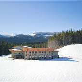 Northern Escape Mountain Lodge